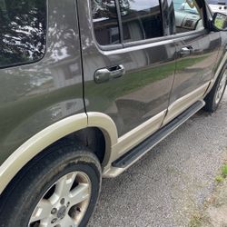 2005 Ford Explorer