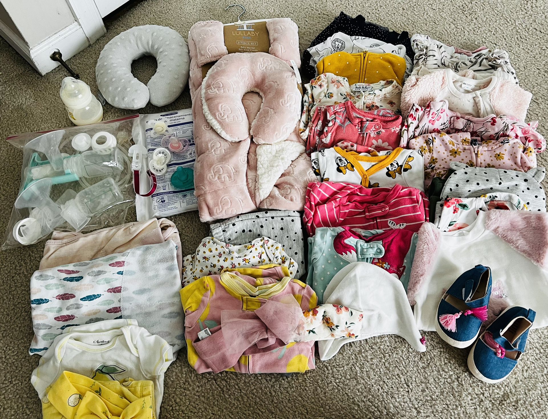 BABY GIRL ITEMS (0-9 Months) 