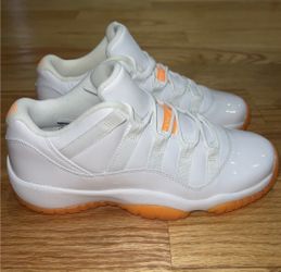 Jordan  Retro lows Citrus & white Mens size 10