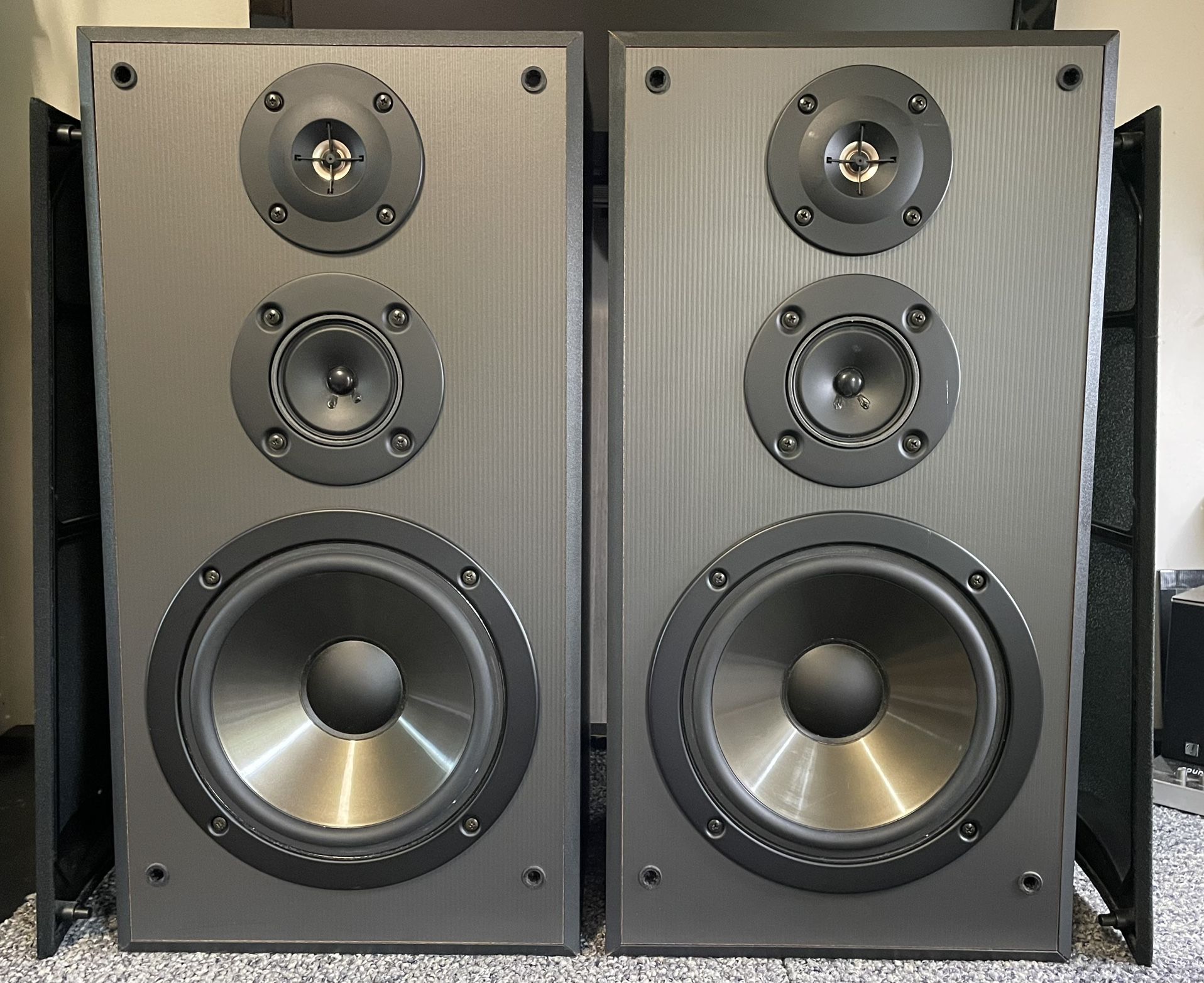 Sony SS-MB215 8” 3 Way Speakers