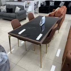 MONTEGO DINING ROOM SET