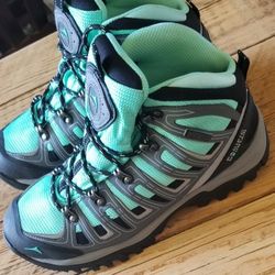 Hiking Boots-Pacific Mountain