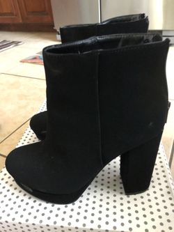 Size 8 women’s boots