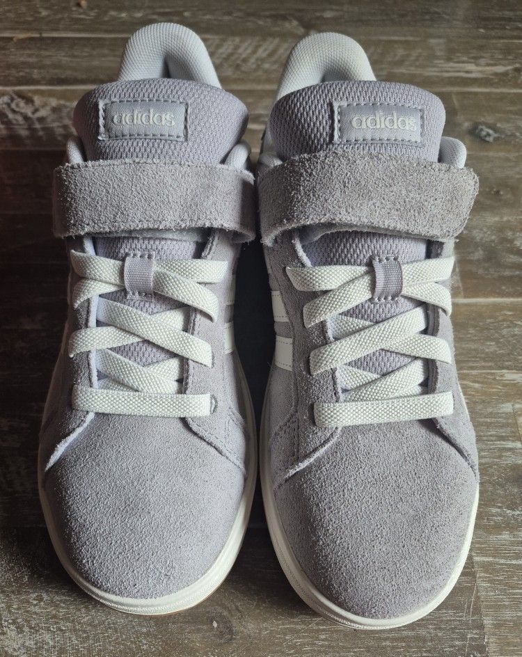 Brand New Youth Adidas Grand Court 00s