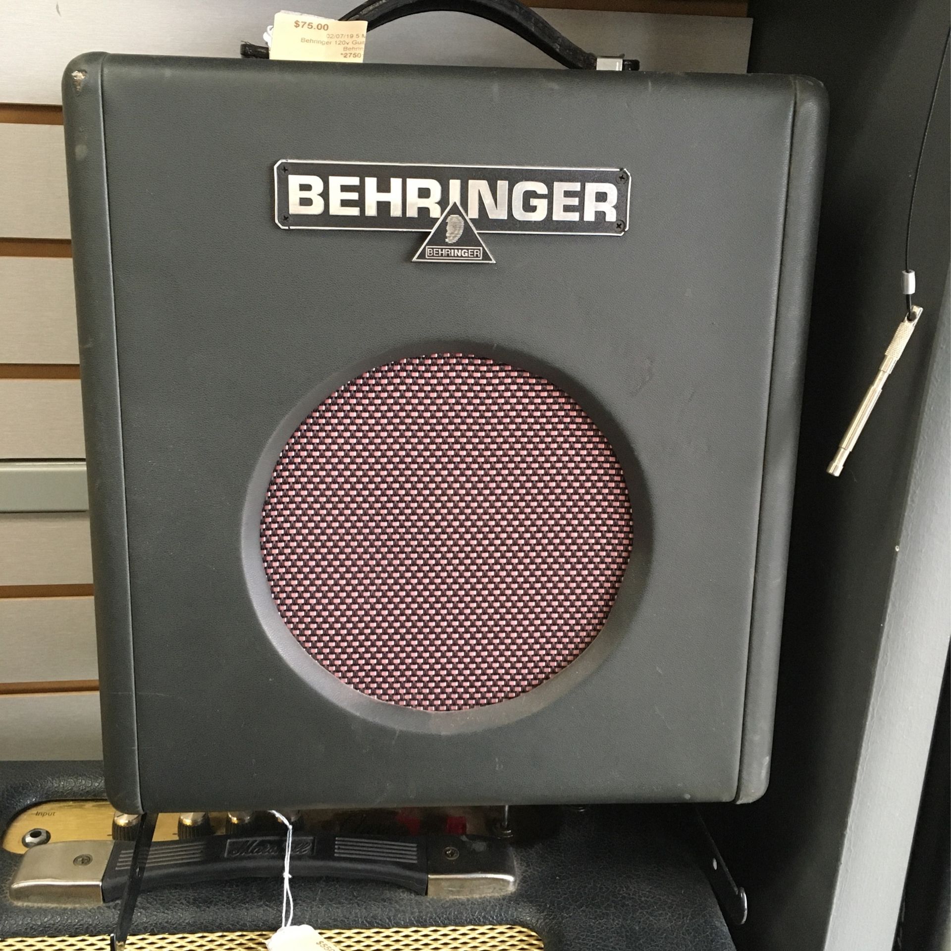 Behringer 120v Guitar Amp