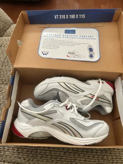 Versa sport DMX Max women's size 6