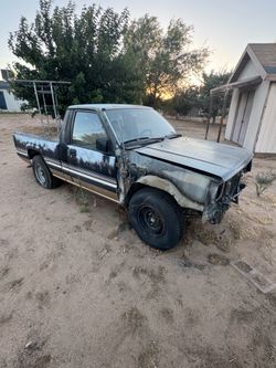 1987 Dodge D 50/mighty max for parts