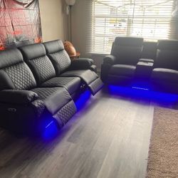 SOFA AND LOVESEAT   ( RECLINERS)