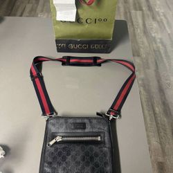 GUCCI MESSENGER BAG