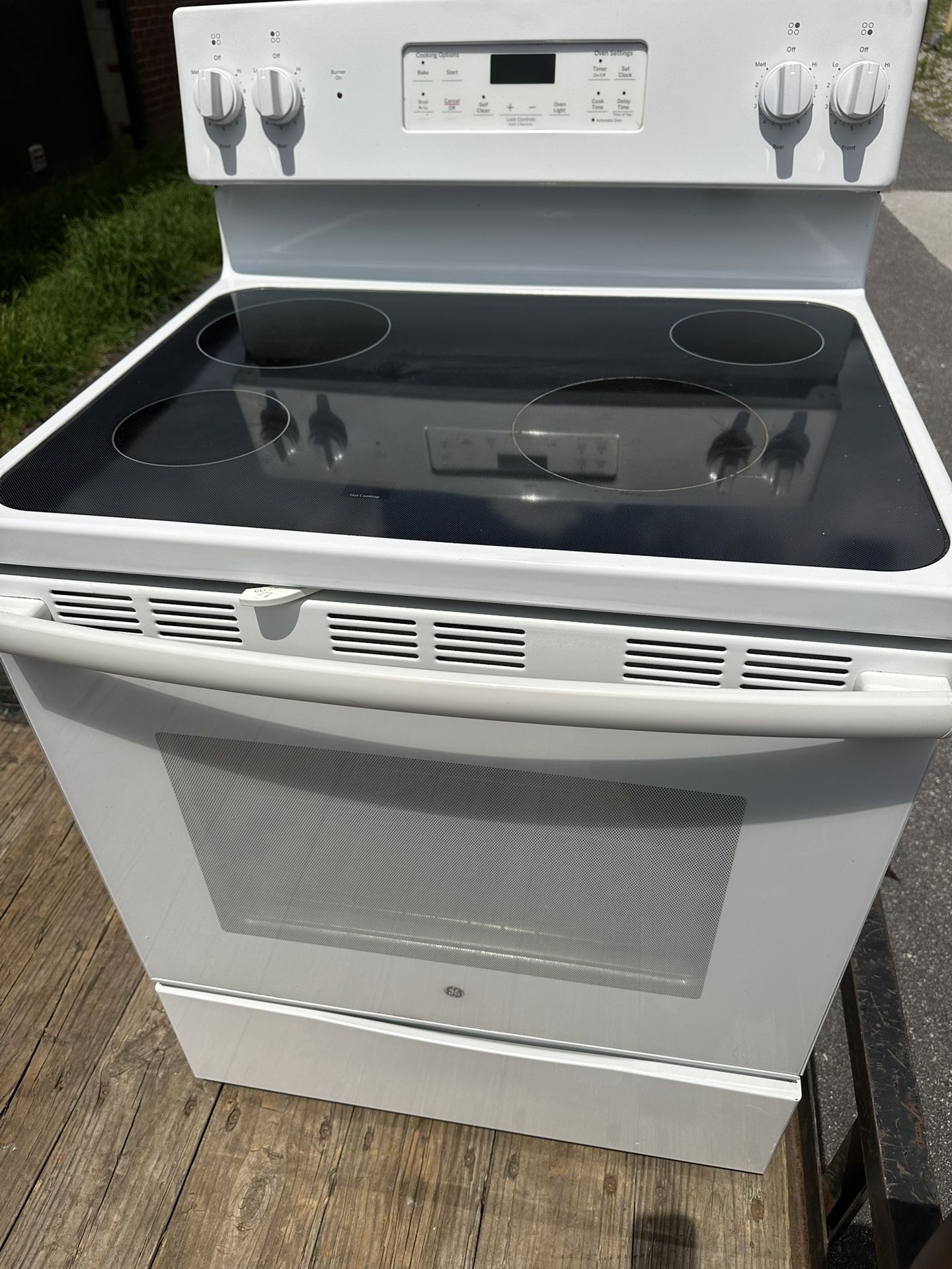 GE Electric Stove ($299) Excellent Condition