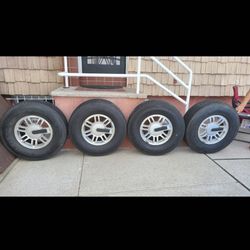 GOODRIDGE TIRES P265/75R26.