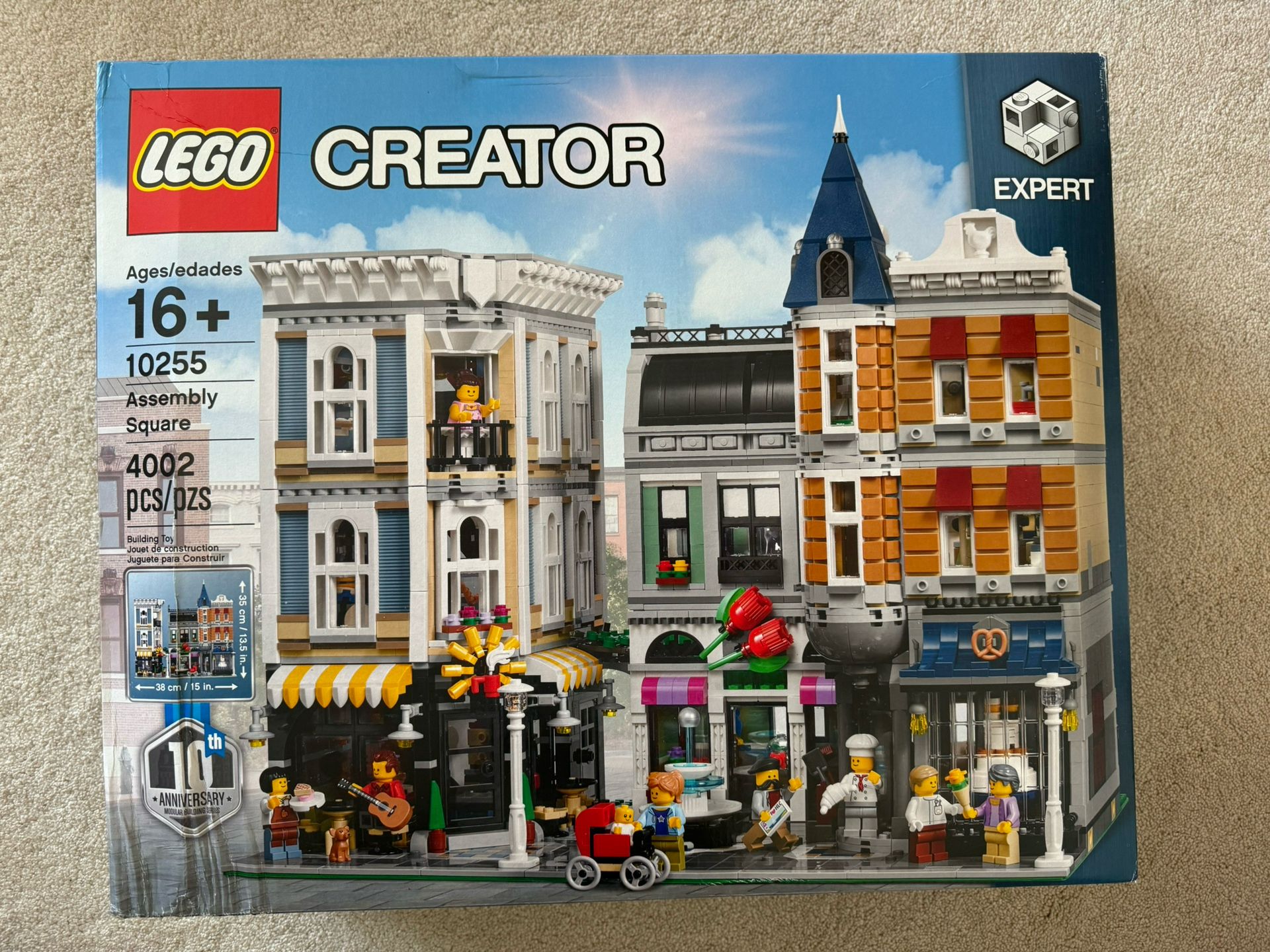 LEGO Assembly Square  (10255) New