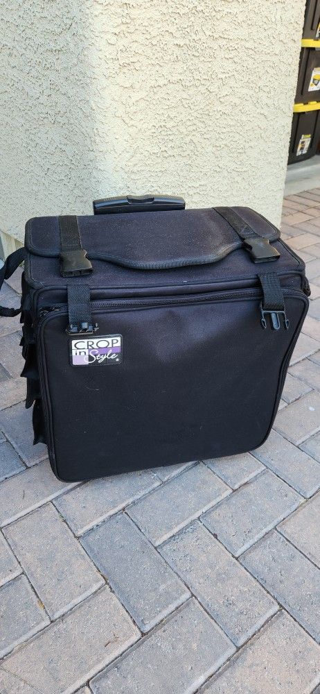 Crop In Style Rolling Storage Case Wheeled Bag Used