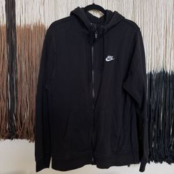 Black Nike zip up hoodie; excellent condition