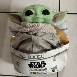 Mattel Star Wars Plush Toys, Grogu Soft Doll from The Mandalorian, 11-inch  Figure, Collectible Stuffed Animals for Kids for Sale in Monterey Park, CA  - OfferUp