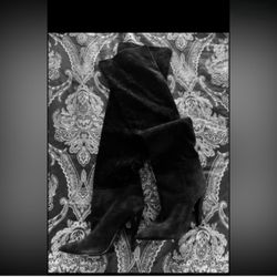 Yves Saint Laurent Boots 