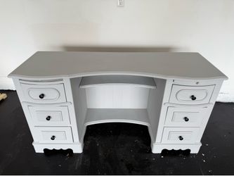 Desk / Vanity