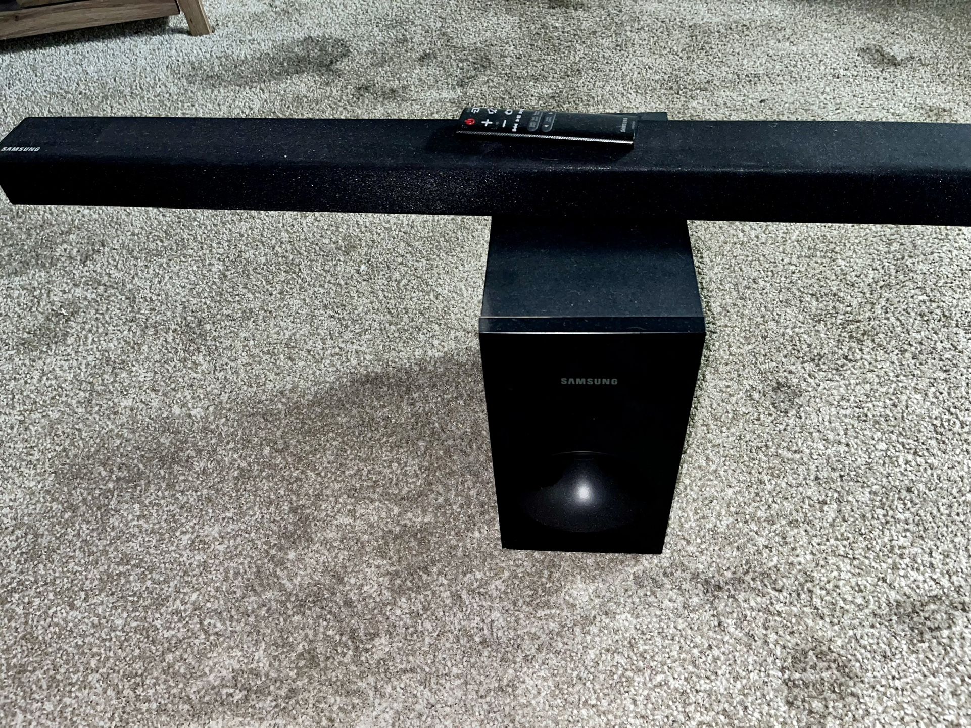 Black Samsung SoundBar 