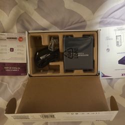 Net gear 5 Port  (GS105NA)