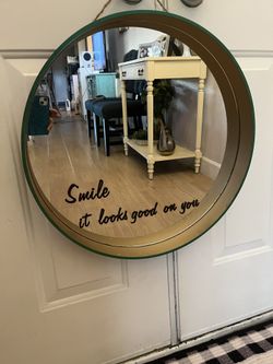 Round Mirror