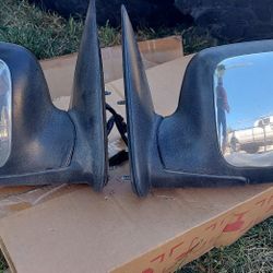 99-03 Chevy Silverado Side Mirrors 