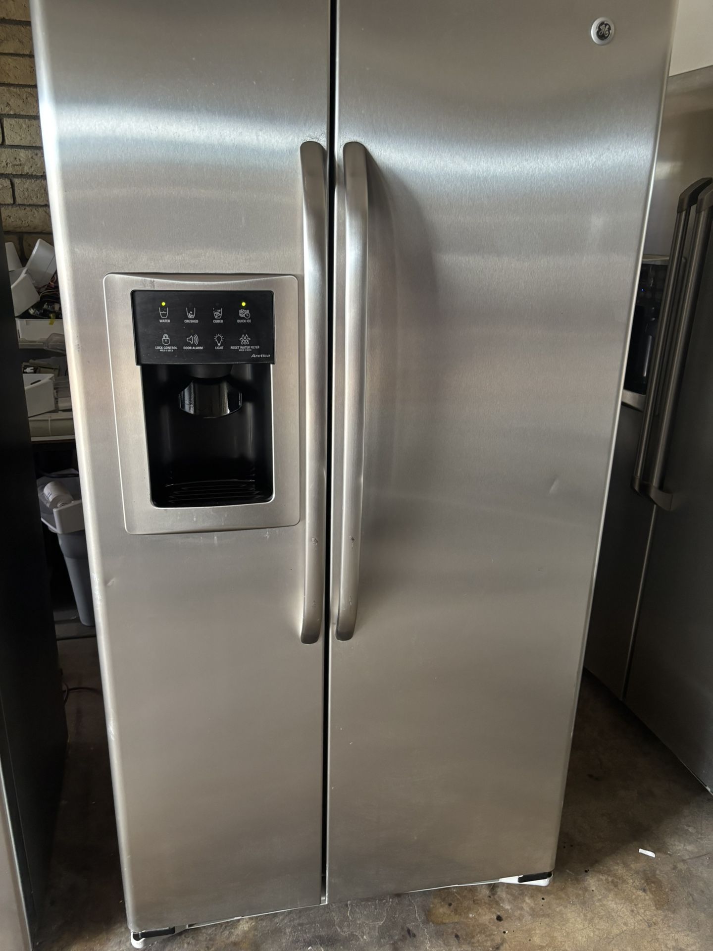 Fridges For Sale Are Plugged In Free Deliver