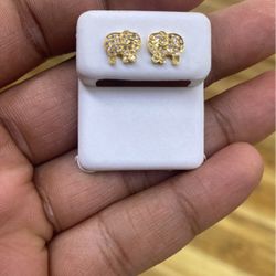 10KT gold & 0.14CTW Diamond Elephant Earrings 