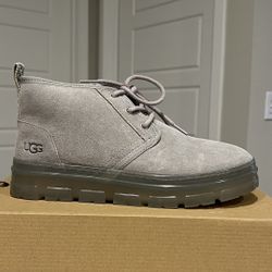 UGG “Neumel Clear Chukka” Size 9W