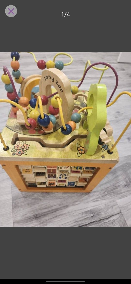 Zany Zoo Activity Cube