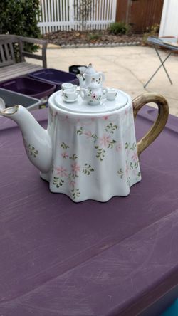 Tea Pot