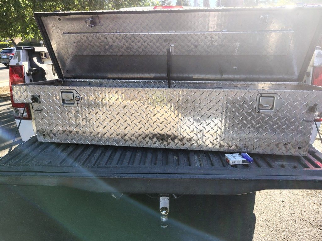 Diamond Plate Toolbox.
