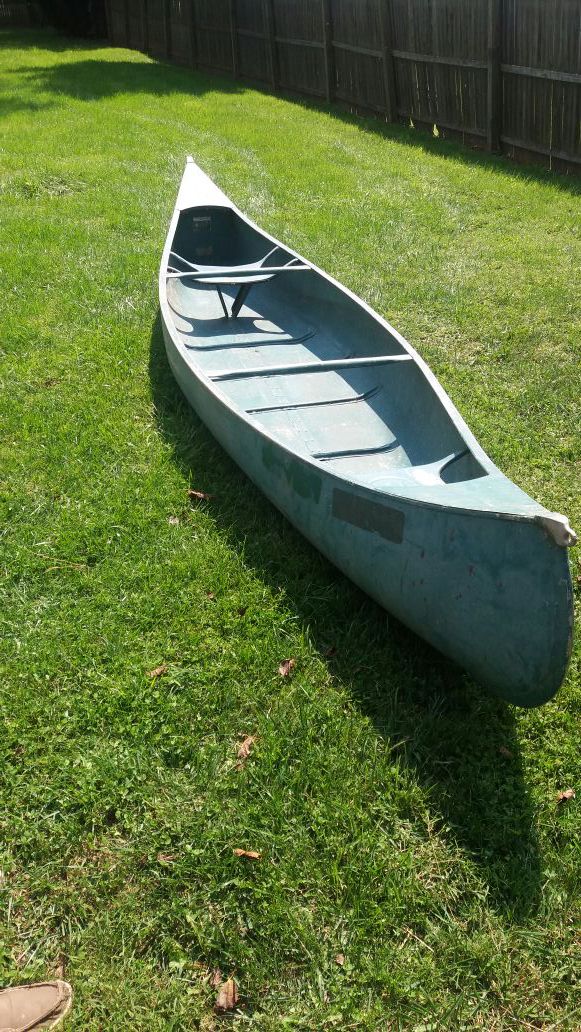 Aluminiun canoe for sale.
