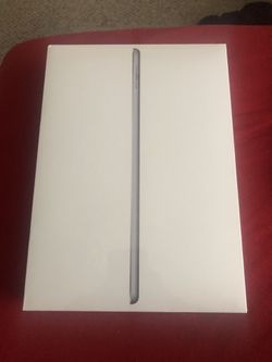 iPad Latest Model SEALED 32gb