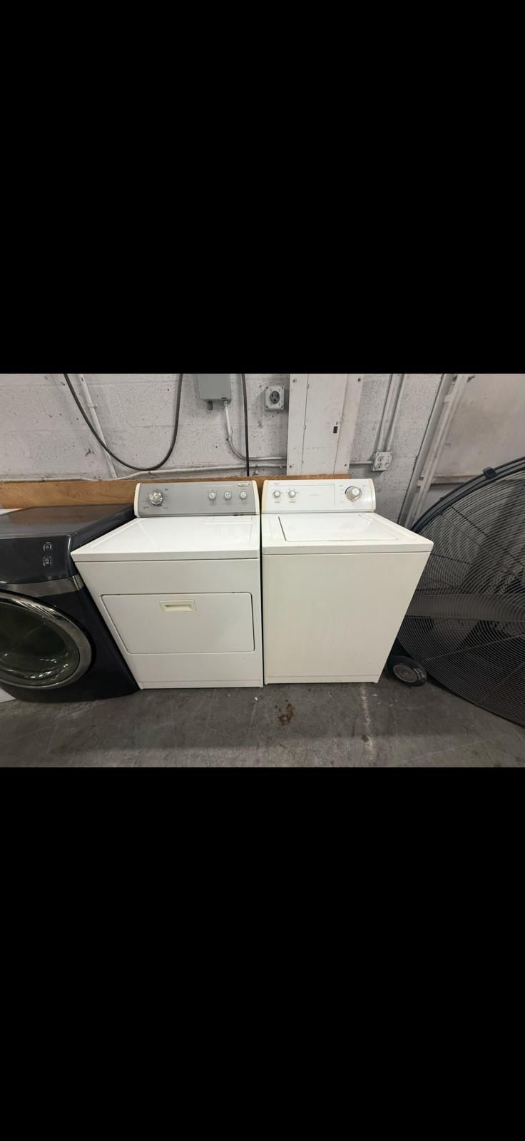 Whirlpool Washer And Dryer Set “27