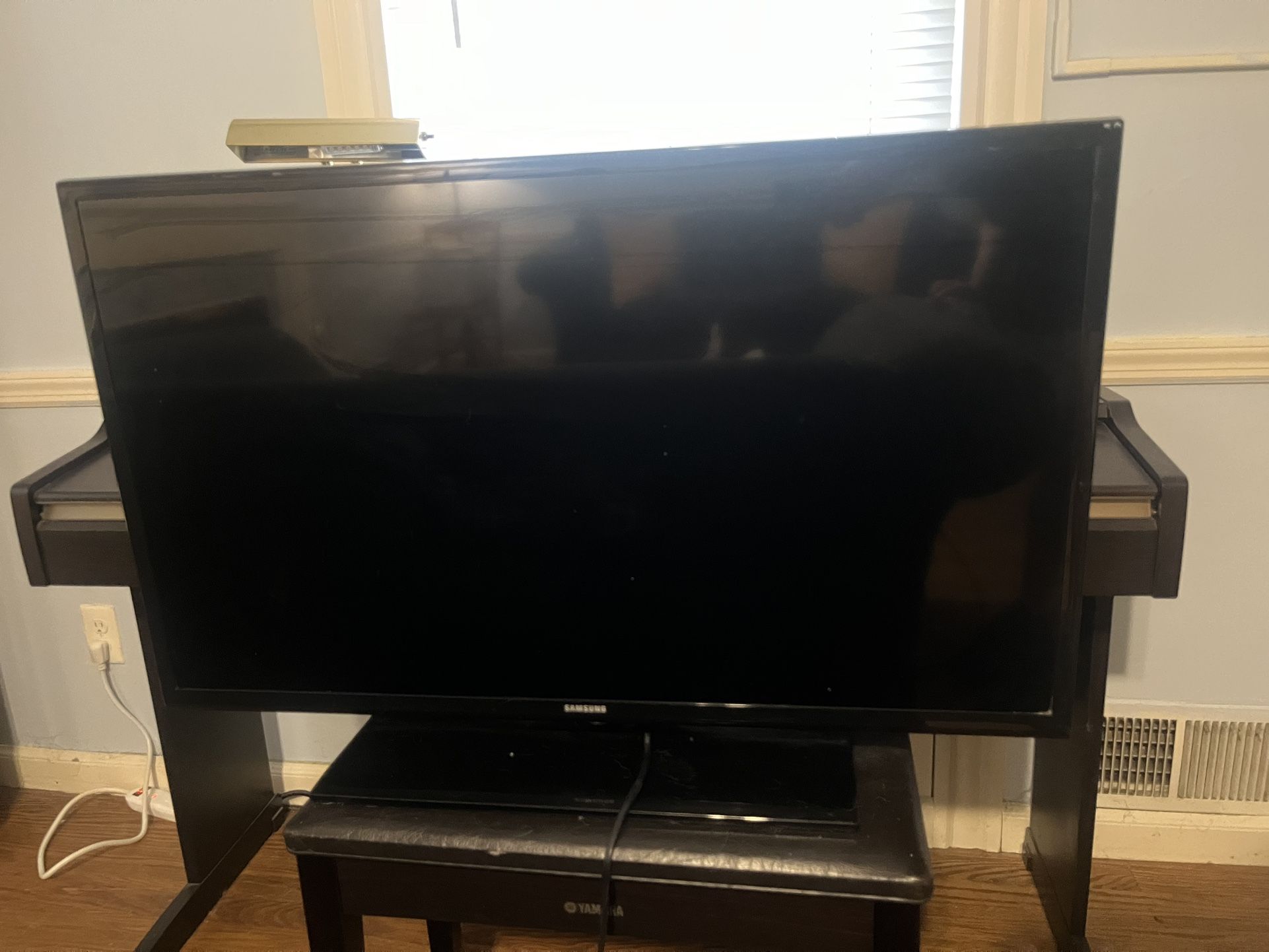 40” Samsung Tv (not Smart Tv) $65