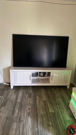 Tv Phillips 75”