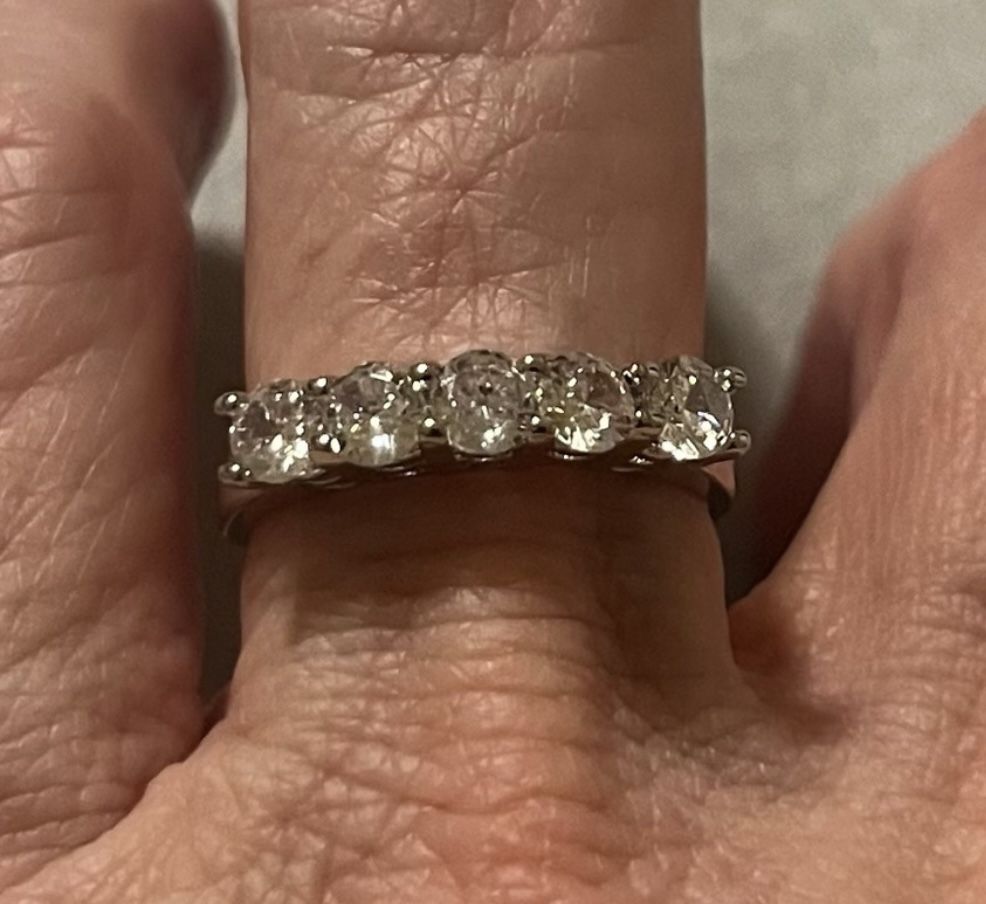 New CZ 5 stone sterling silver wedding band size 8