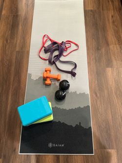 Like New - Gaiam Yoga Mat / Assorted Exercise Props BUNDLE