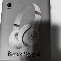Beats Solo 4