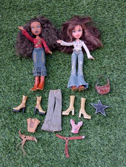 Bratz Doll Lot - Style It Sasha & Phoebe - Y2K Vintage 2003 MGA - Huge Fashion Clothing Accessory Bundle - Boho Chic