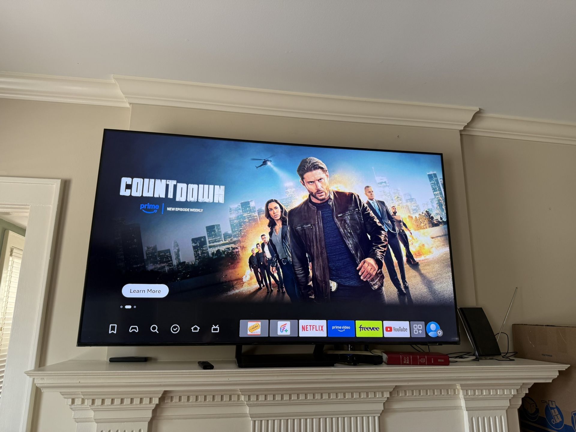 65in Samsung TV 