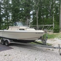 1988 Chaparral 224 Fisherman