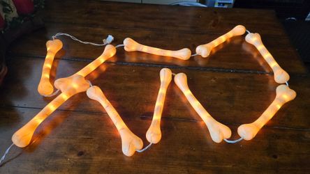 12' light up  large bones light up stand Halloween decor/ party $20 firm