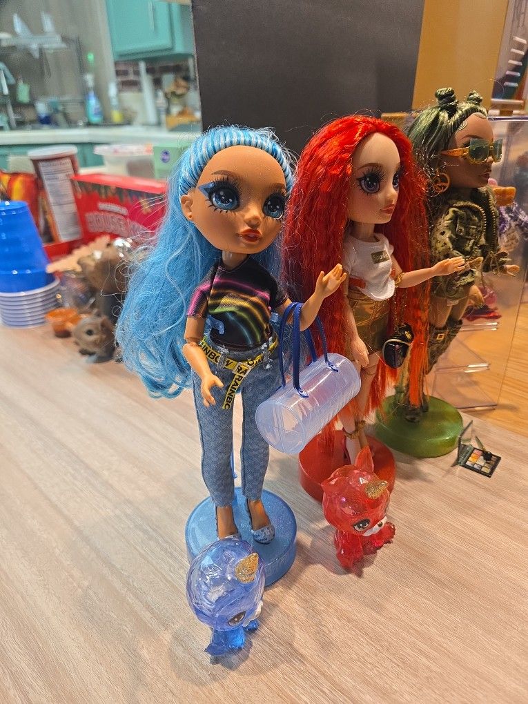 Rainbow high. Good condition Must sell all together.