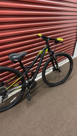 Small women’s Specialized Myka Mountain Bike 29er
