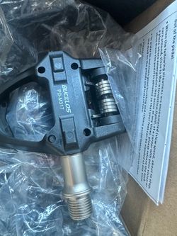 New-BUCKLOS PD-M317 LOOK Delta Bike Pedals – New/Open Box
