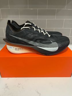 Nike ZoomX Vaporfly 4 size 11.5