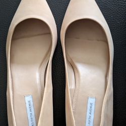 SAKS Fifth Ave Leather Neutral Tone Pump 9.5 Med