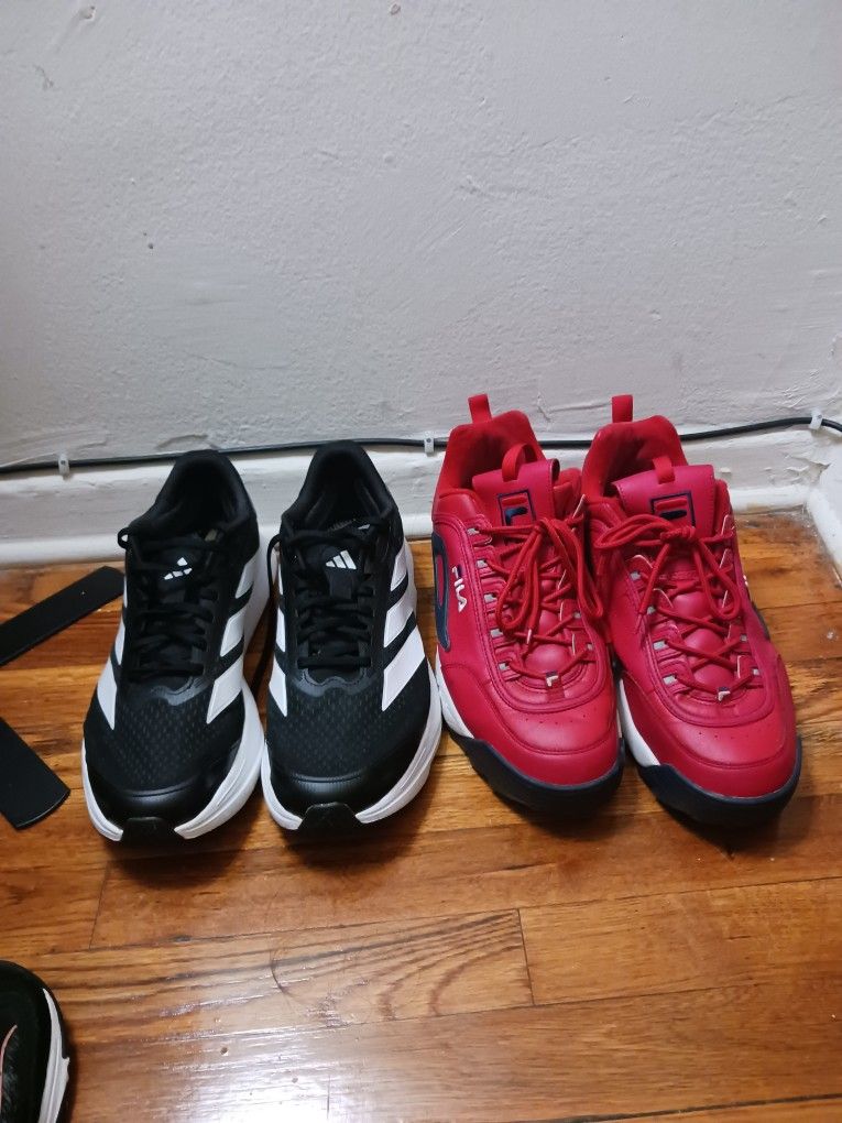 First come first pick up.
All for Only 40 dollars (all paid 200 dollars).
All size 12.
Adidas Duramo SL2 wide size 12 used 2 times with insoles New ne