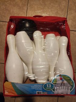 Read description: Jumbo bowling set